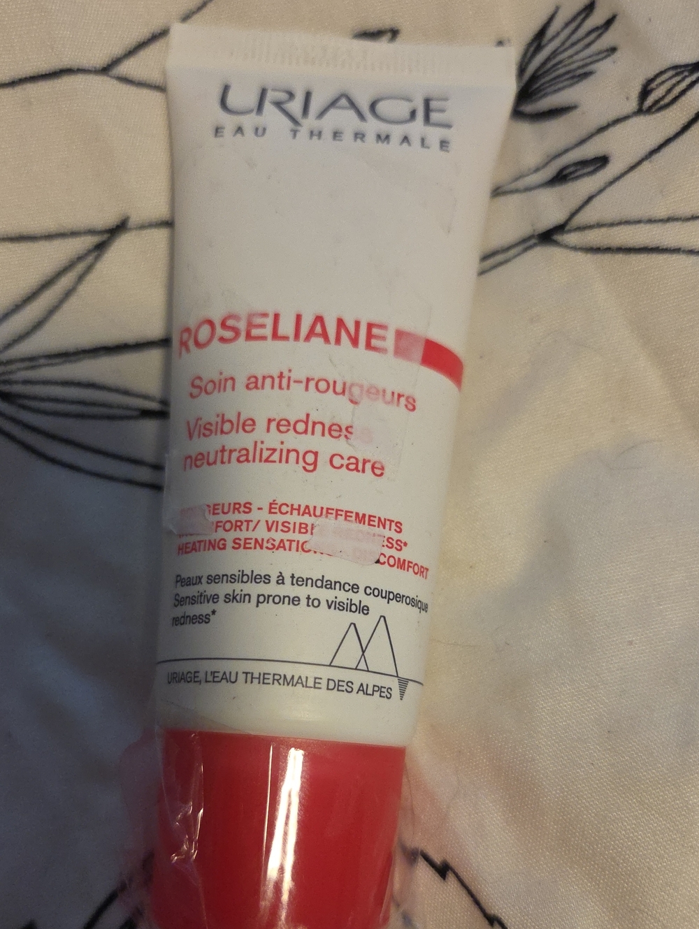 Roseliane Visible Redness Neutralizing Serum - New Sealed 40 Ml